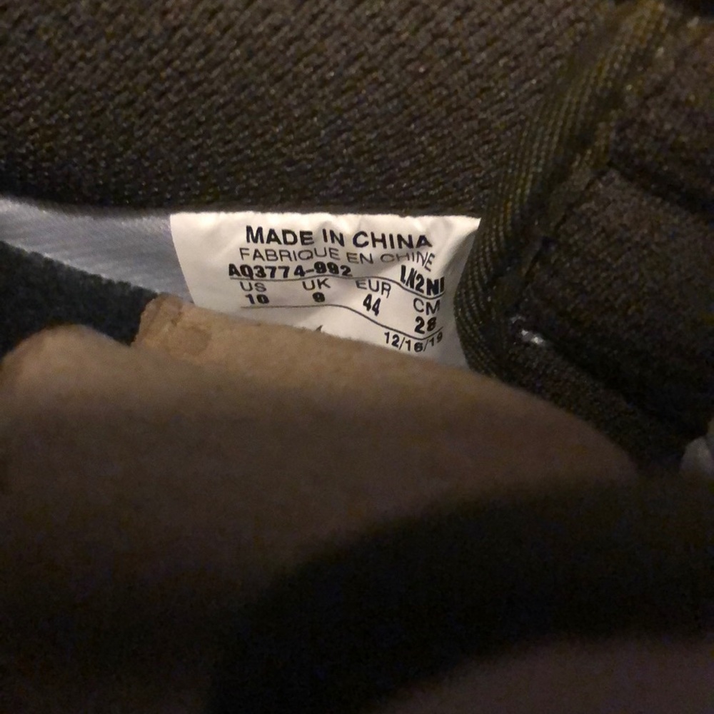 Green and cream Nike Air Force 1s low - Picture 5 of 6